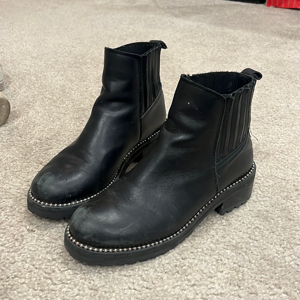 Black Steve Madden booties